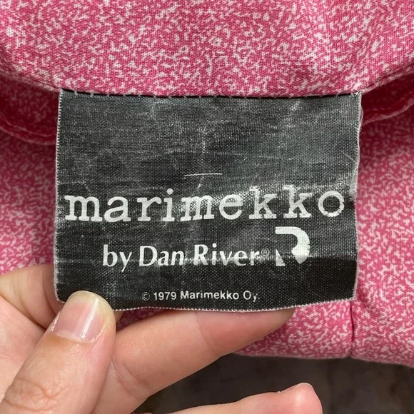 Marimekko Pink/White Speckled Twin Comforter - Picture 2 of 6